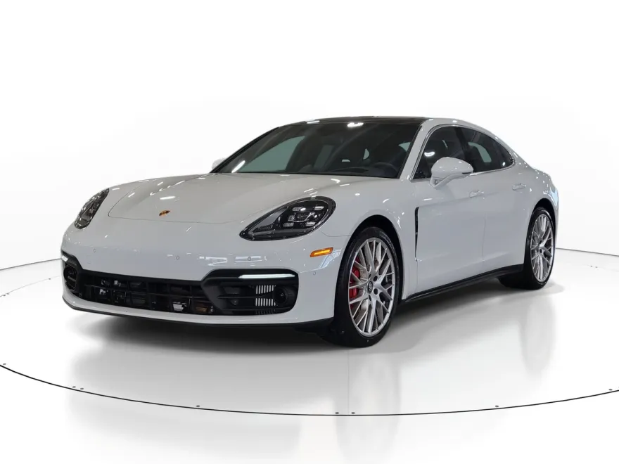 2023 Porsche Panamera 4S photo 1