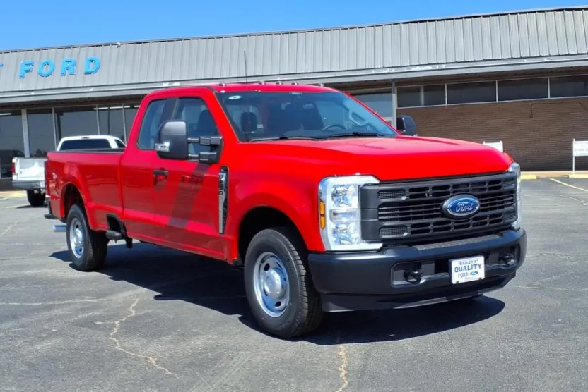 2025 Ford F-250 XL photo 1