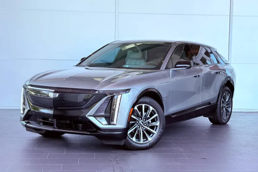 2025 Cadillac Lyriq Sport photo 1