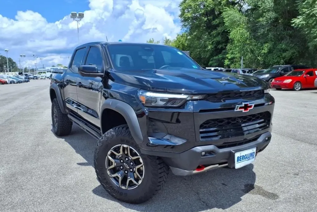 2024 Chevrolet Colorado ZR2 photo 1