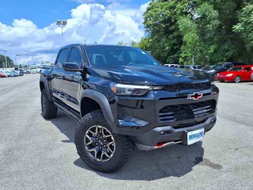 2024 Chevrolet Colorado ZR2 photo 1