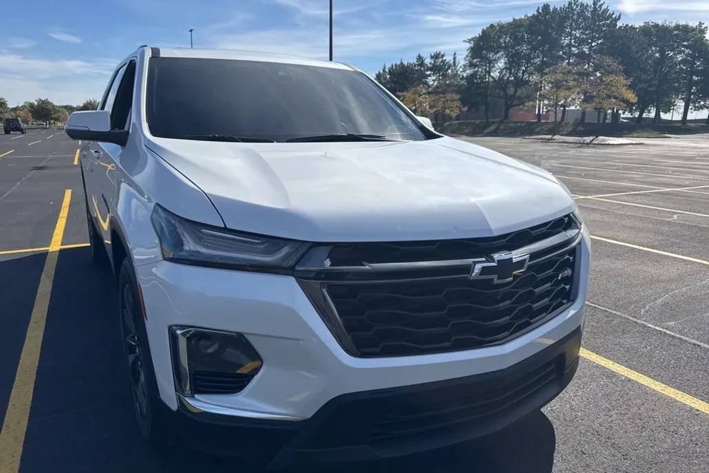 2023 Chevrolet Traverse RS photo 1