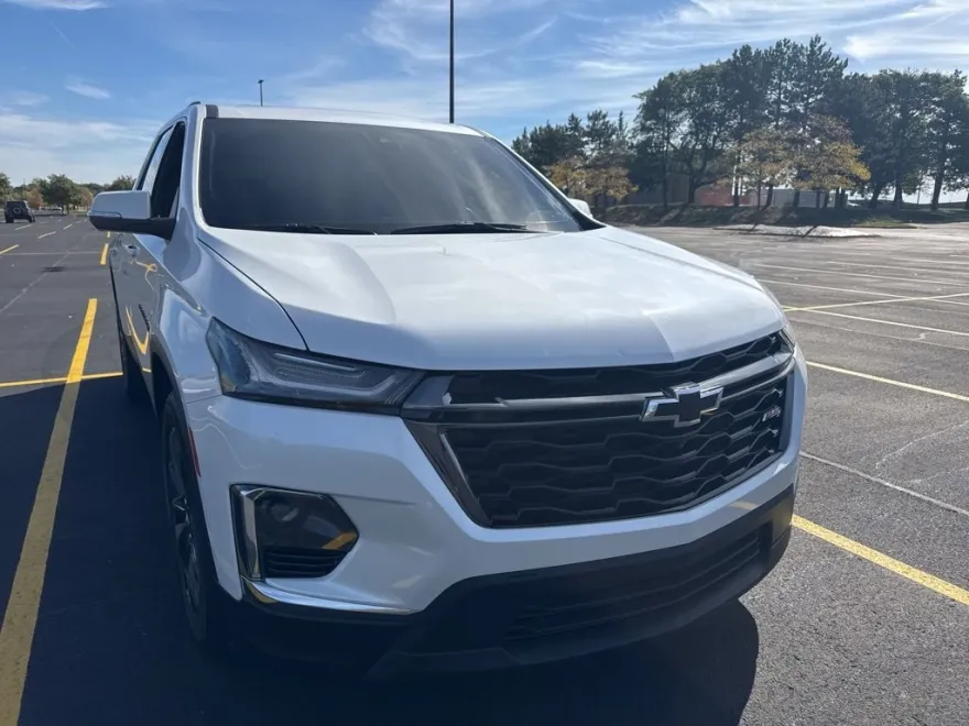 2023 Chevrolet Traverse RS photo 1
