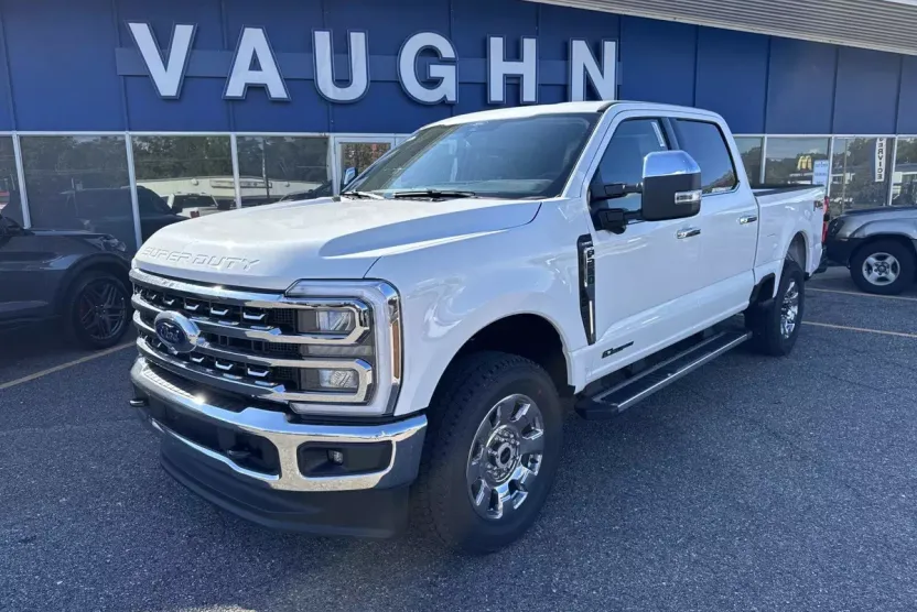 2026 Ford F-250 Lariat photo 1