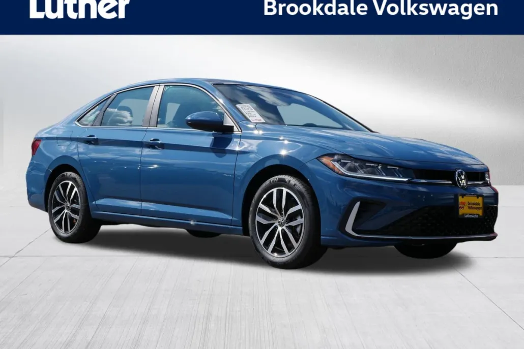 2025 Volkswagen Jetta SE photo 1