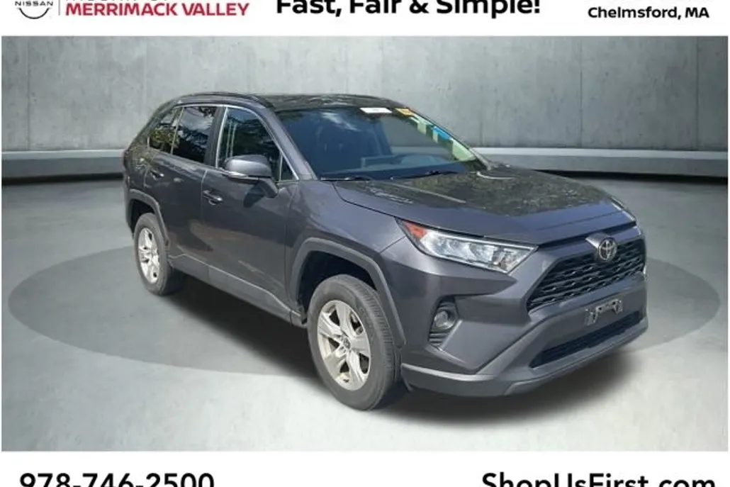 2021 Toyota RAV4 XLE photo 1