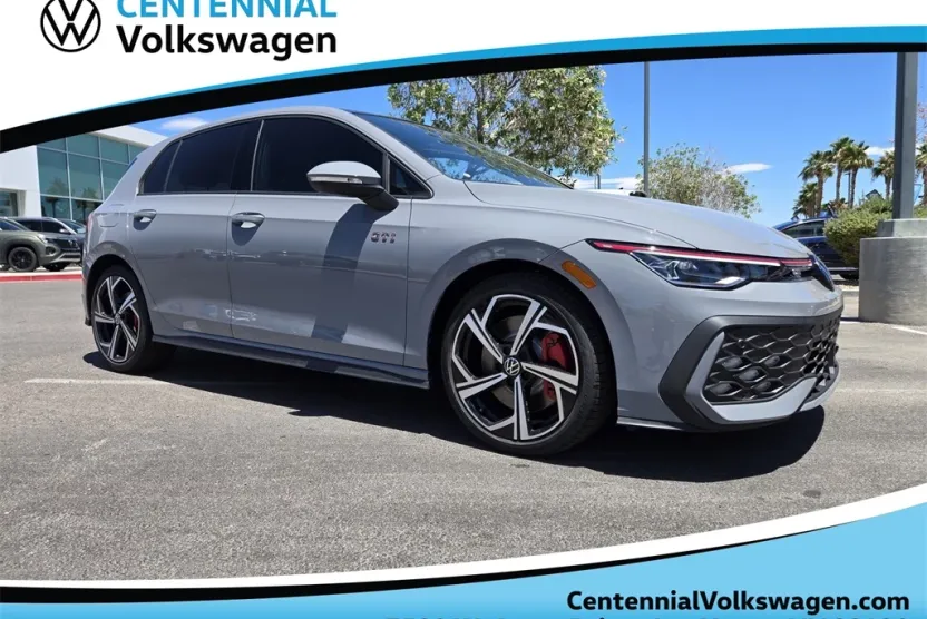 2025 Volkswagen Golf GTI SE photo 1