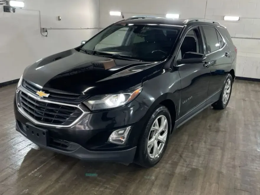 2019 Chevrolet Equinox LT photo 1