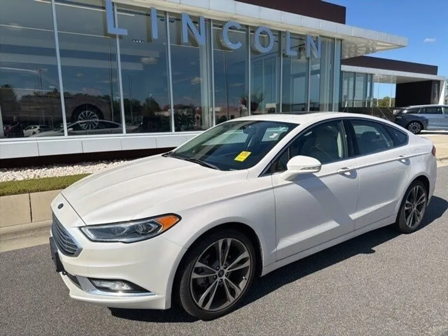 2017 Ford Fusion Titanium photo 1