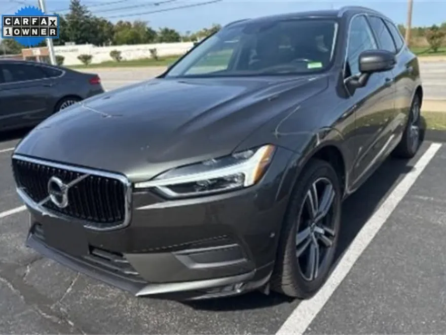 2018 Volvo XC60 T6 Momentum photo 1