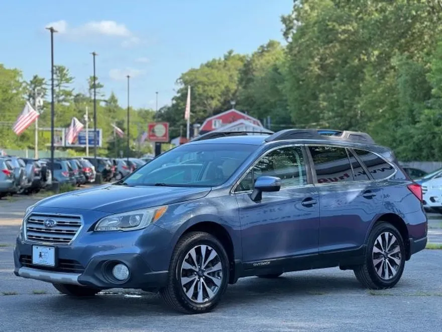 2015 Subaru Outback 2.5i Limited photo 1