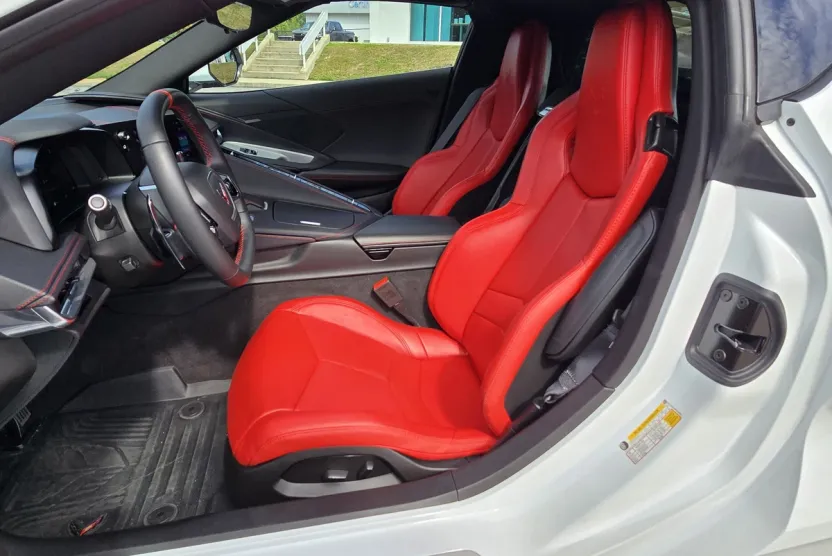 2024 Chevrolet Corvette Stingray 1LT photo 1