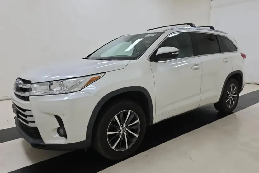 2018 Toyota Highlander XLE photo 1
