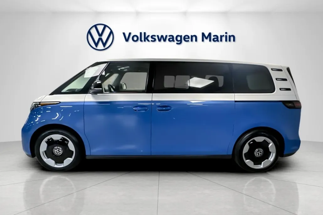 2025 Volkswagen ID. Buzz Pro Plus photo 1