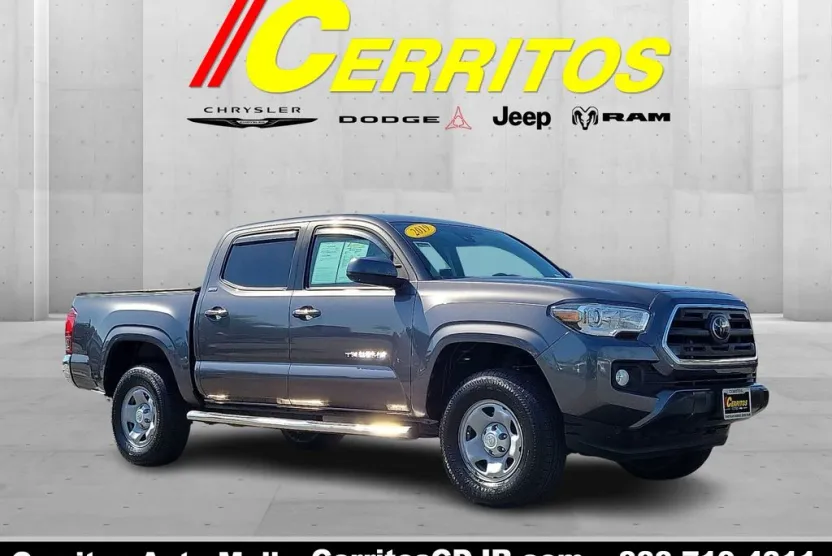 2019 Toyota Tacoma SR5 photo 1