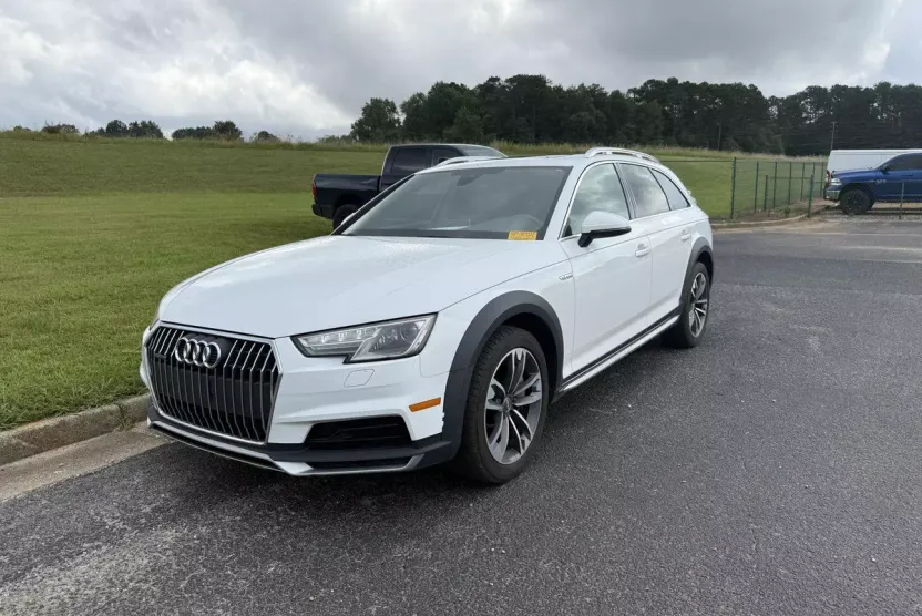 2017 Audi A4 Allroad Premium photo 1