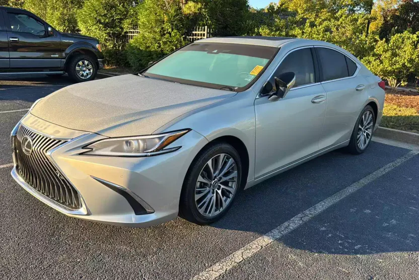 2020 Lexus ES 350 Luxury photo 1
