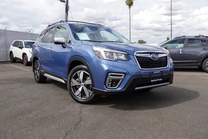 2019 Subaru Forester Touring photo 1