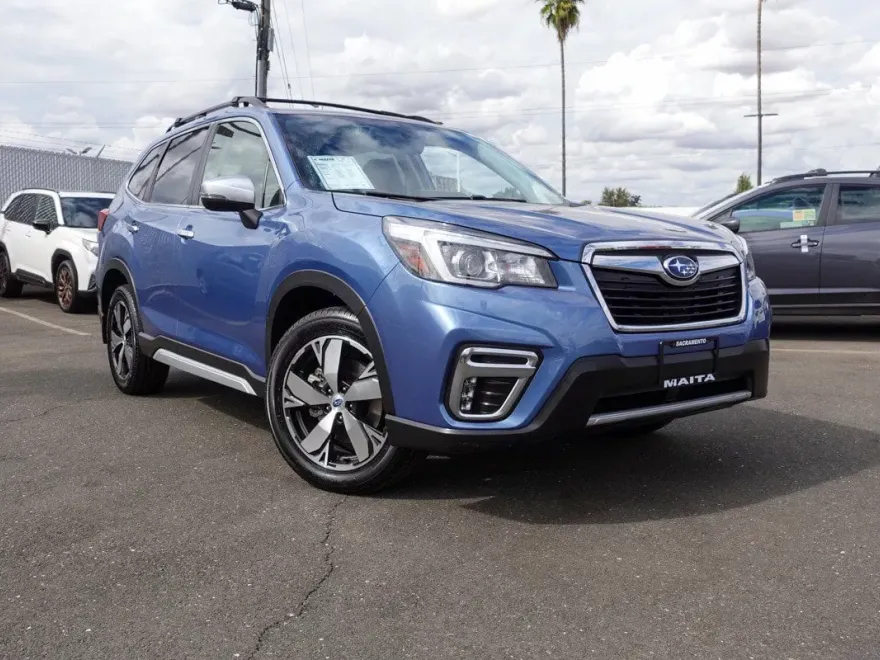 2019 Subaru Forester Touring photo 1