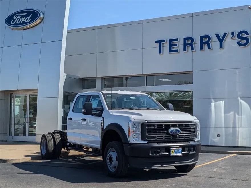 2024 Ford F-450 photo 1