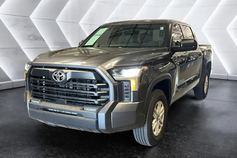 2025 Toyota Tundra SR5 photo 1