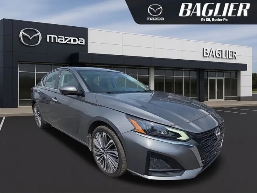 2024 Nissan Altima 2.5 SL photo 1