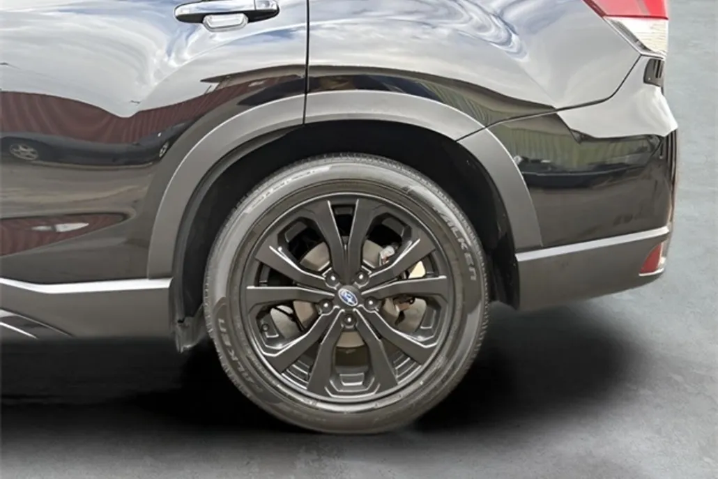 2021 Subaru Forester Sport photo 1