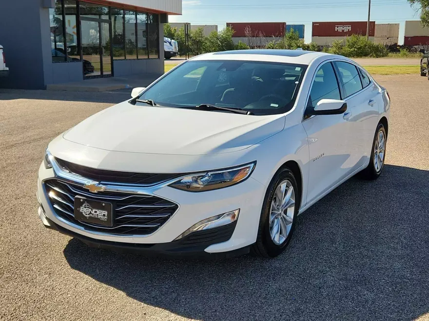 2024 Chevrolet Malibu 1LT photo 1