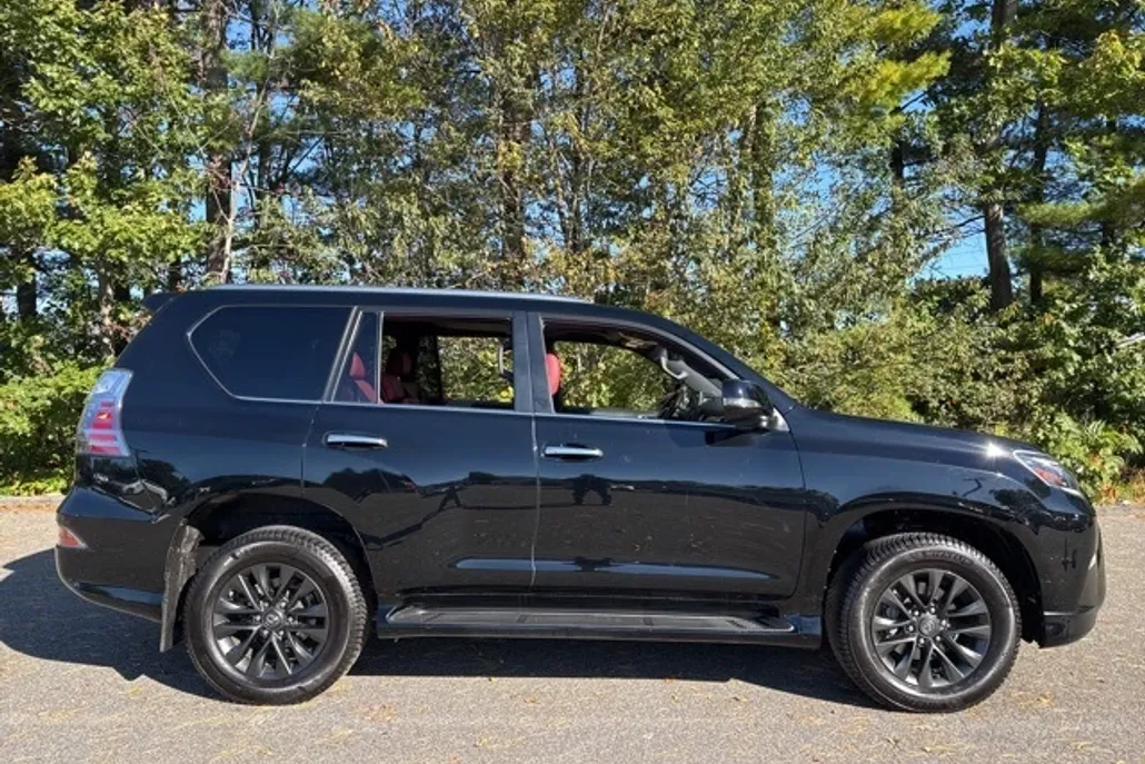 2022 Lexus GX 460 Premium photo 1