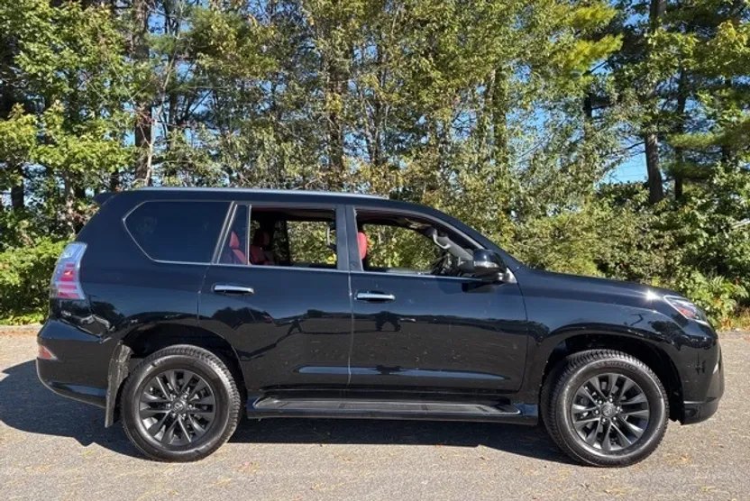 2022 Lexus GX 460 Premium photo 1