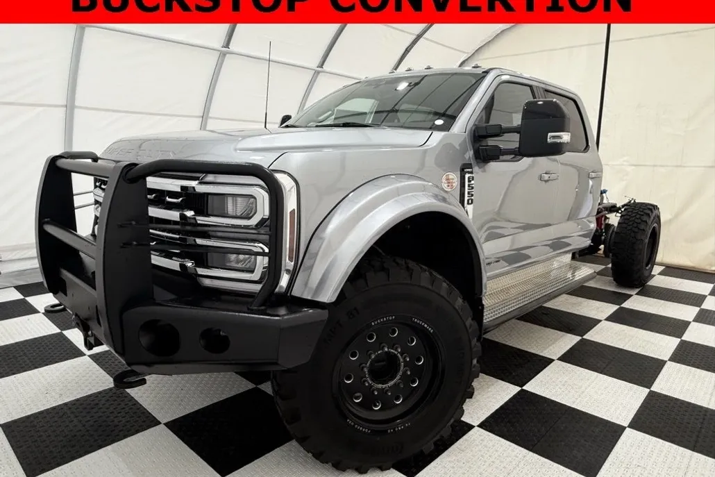 2024 Ford F-550 photo 1