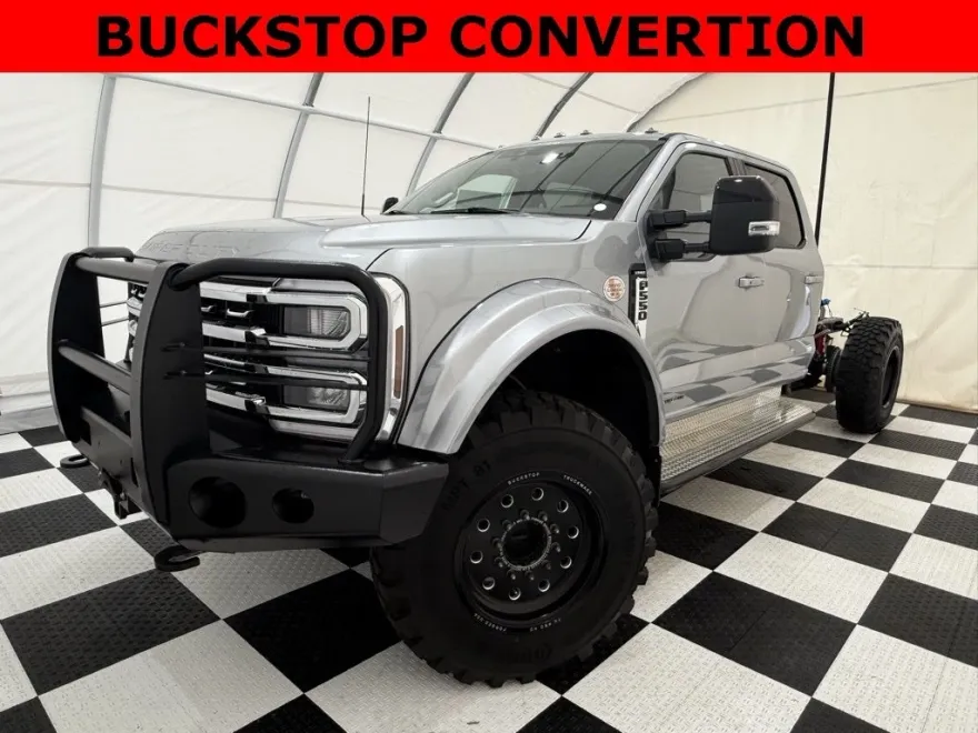 2024 Ford F-550 photo 1