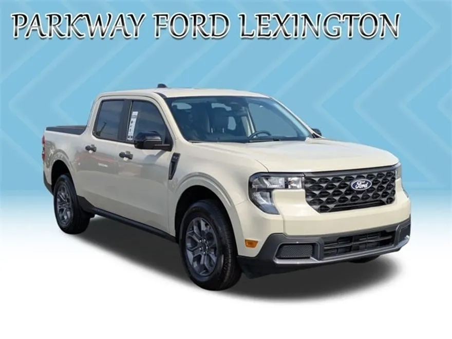 2025 Ford Maverick XLT photo 1