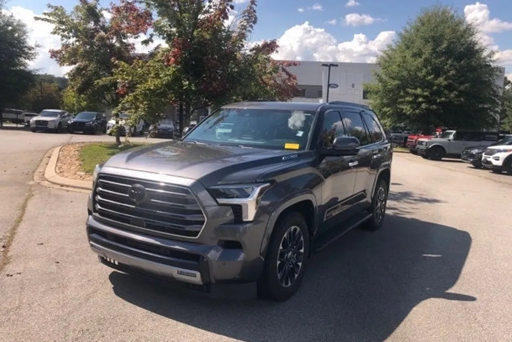 2023 Toyota Sequoia Limited photo 1