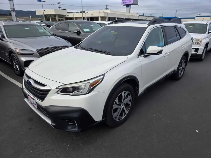 2021 Subaru Outback Limited XT photo 1