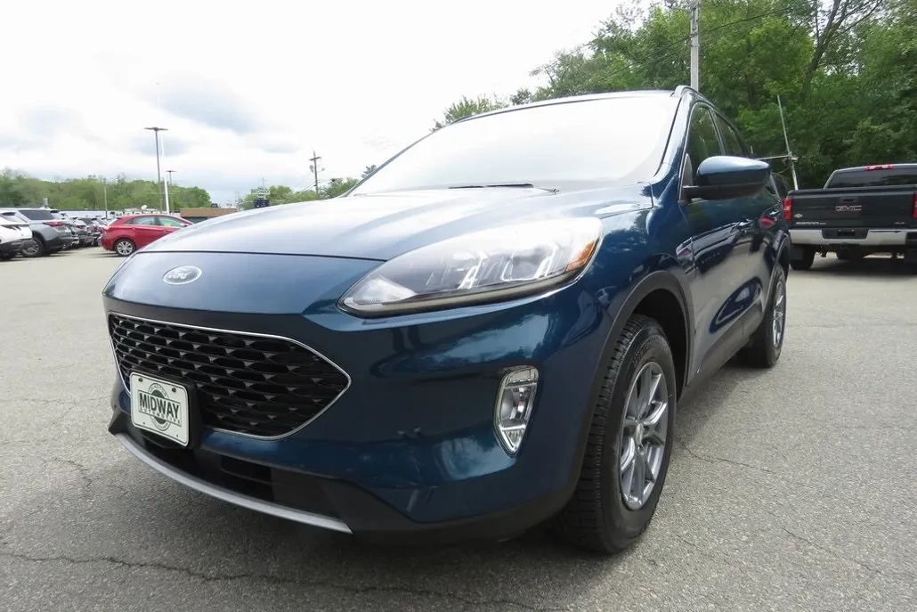2020 Ford Escape SEL photo 1