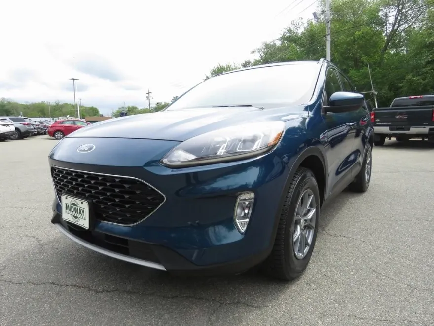 2020 Ford Escape SEL photo 1