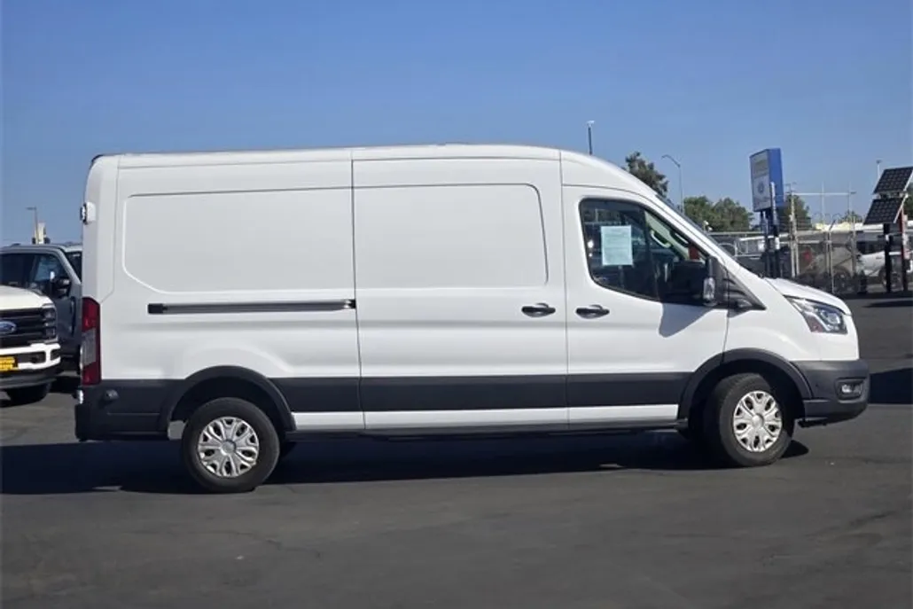 2022 Ford Transit photo 1