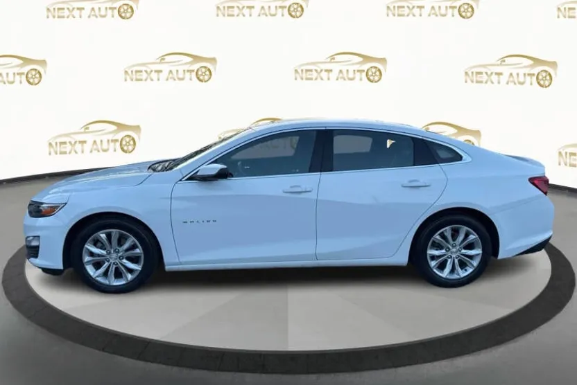 2023 Chevrolet Malibu 1LT photo 1