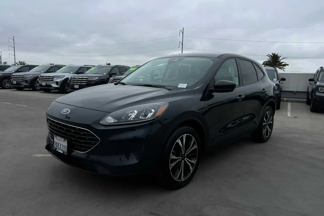 2022 Ford Escape SE Hybrid photo 1