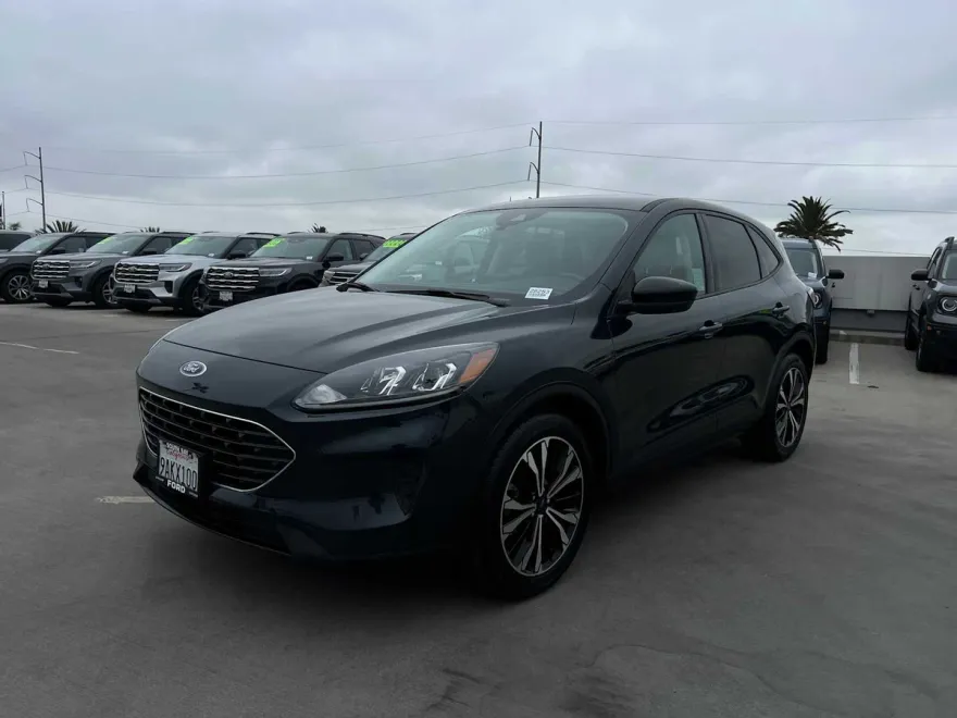 2022 Ford Escape SE Hybrid photo 1