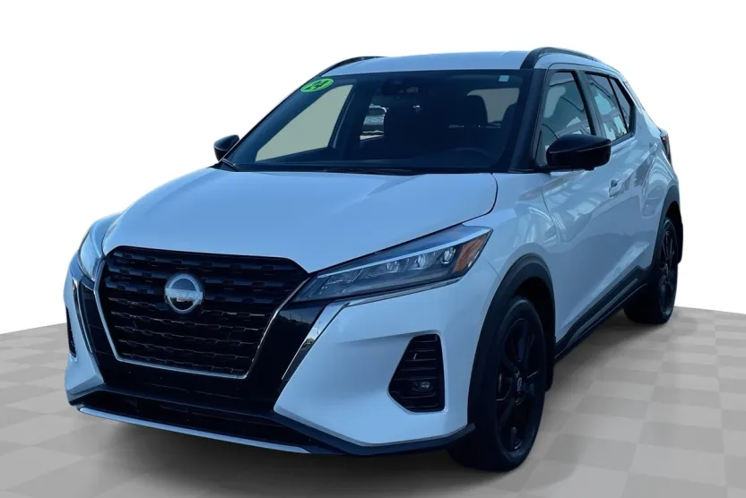 2024 Nissan Kicks SR photo 1