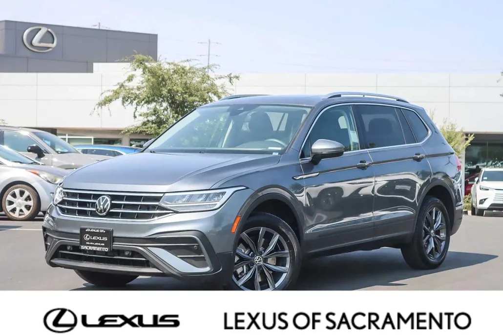 2022 Volkswagen Tiguan SE photo 1