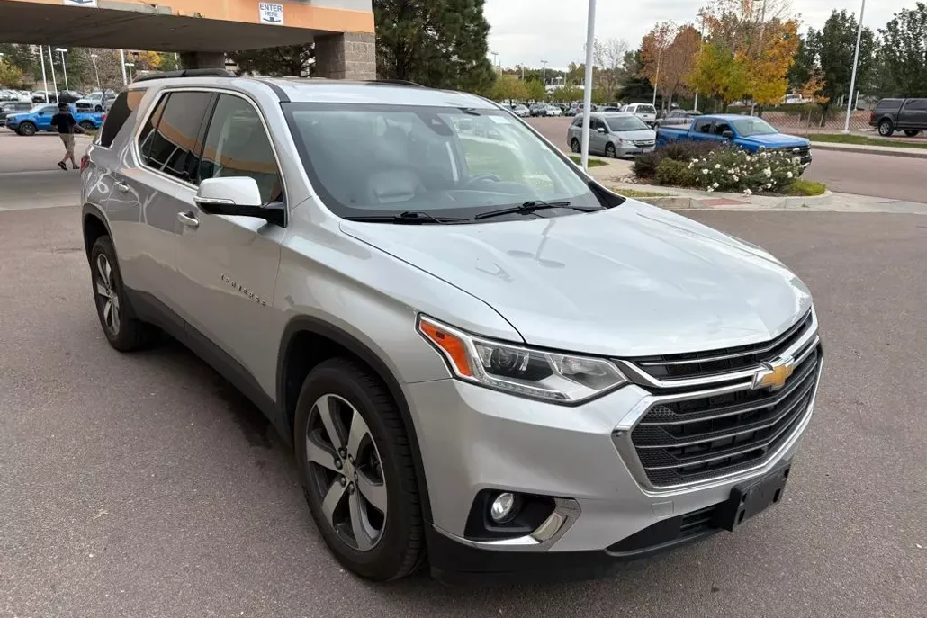 2020 Chevrolet Traverse Leather photo 1