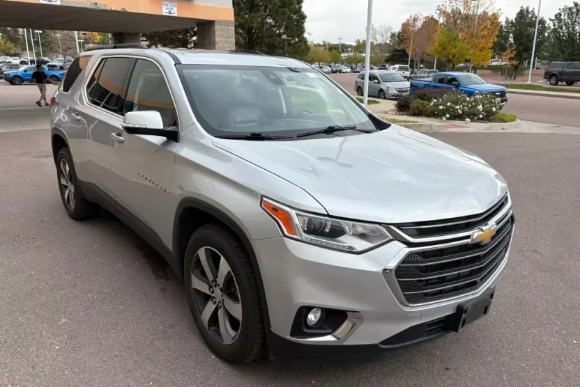 2020 Chevrolet Traverse Leather photo 1