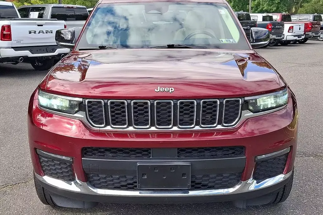 2021 Jeep Grand Cherokee Limited photo 1