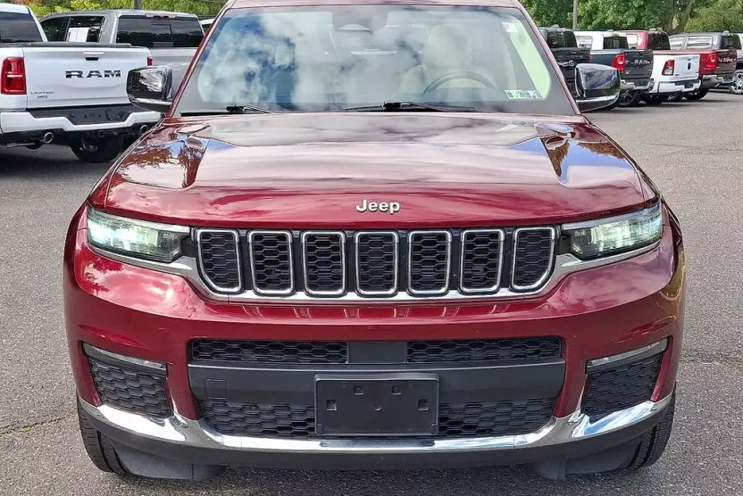 2021 Jeep Grand Cherokee Limited photo 1