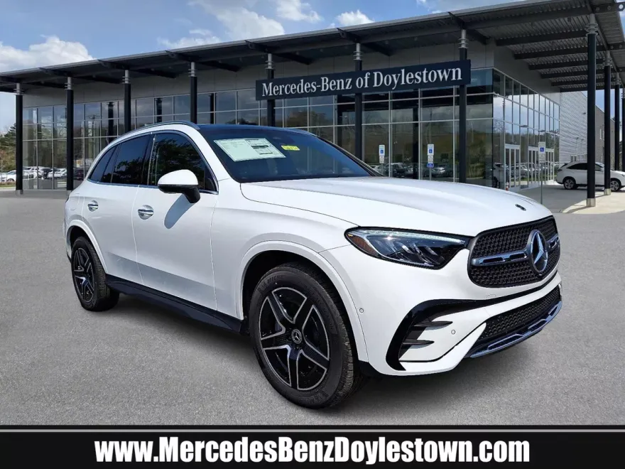 2025 Mercedes Benz GLC 300 4MATIC photo 1