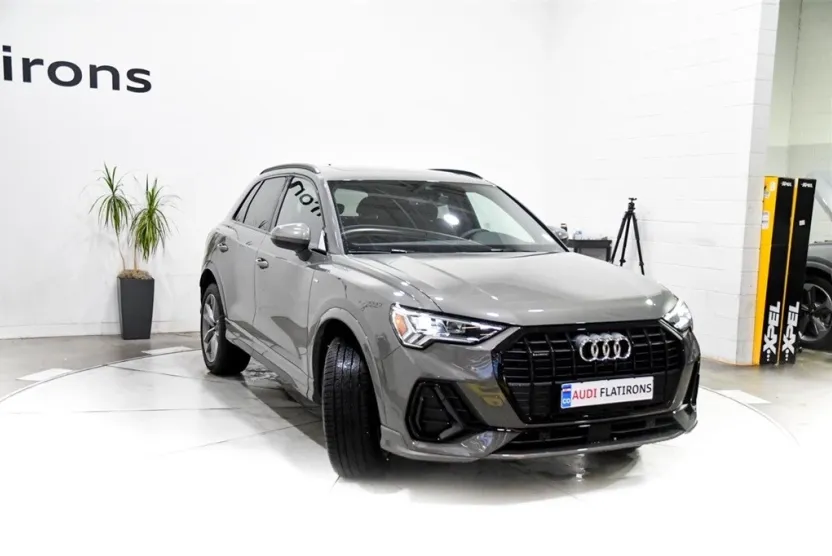 2024 Audi Q3 Premium Plus photo 1