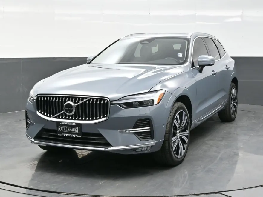 2023 Volvo XC60 B5 Plus photo 1